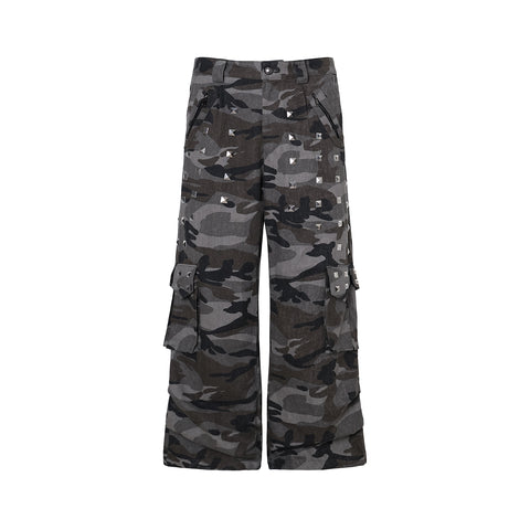 Camouflage overalls, versatile for commuting