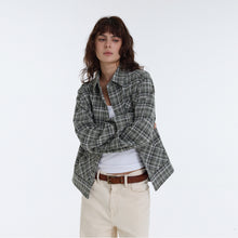 Lade das Bild in den Galerie-Viewer, TZKILLER Plaid Shirt Jacket, Oversized Casual Button Down Outerwear for Men Women
