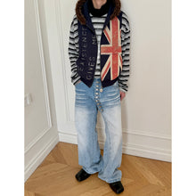 Load image into Gallery viewer, Printed Raw-Edge Hooded Vest
