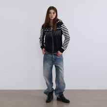Lade das Bild in den Galerie-Viewer, TZ killer Black White Striped Hooded Jacket, Long Sleeve Casual Unisex Sweatshirt
