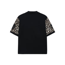 Lade das Bild in den Galerie-Viewer, Leopard Print Sleeve Polo Shirt, Versatile Black Short Sleeve Top
