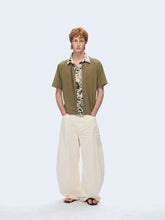 Load image into Gallery viewer, Wide-leg scimitar jeans with 3D whisker embroidery
