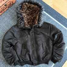 Lade das Bild in den Galerie-Viewer, Winter Cotton Jacket with Cross Star Embroidery and Leopard Print

