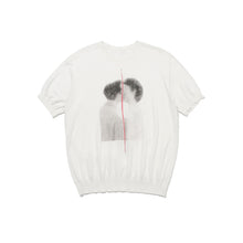 Lade das Bild in den Galerie-Viewer, Dividing line portrait hole print combed cotton soft wax short-sleeved T-shirt
