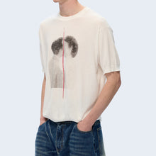 Lade das Bild in den Galerie-Viewer, Dividing line portrait hole print combed cotton soft wax short-sleeved T-shirt
