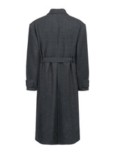 Load image into Gallery viewer, Loose-fitting wool coat with padded shoulders
